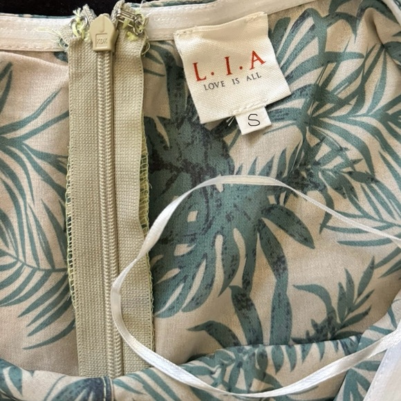 Love Is All Green Leaf Tropical Tie Halter Maxi Dress w Slits & Built in Bottoms - Picture 2 of 8